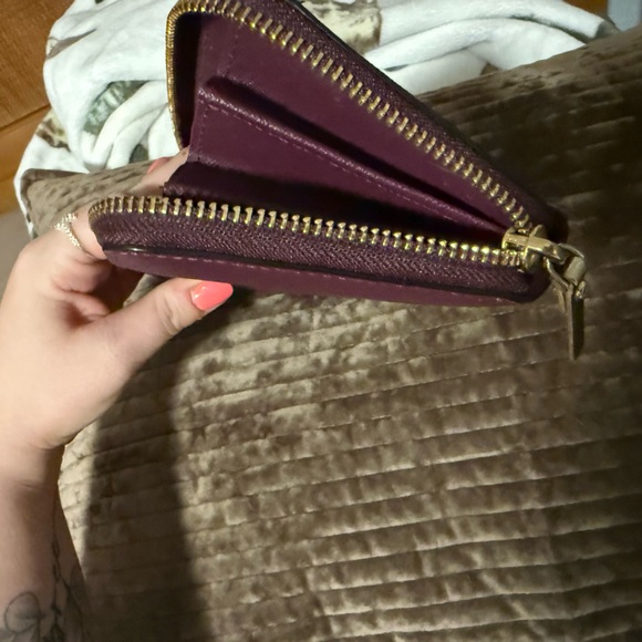 Kate Spade ♠️ long wallet - Picture 3 of 3